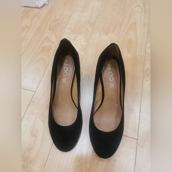 Leather low heels - Picture 7 of 7